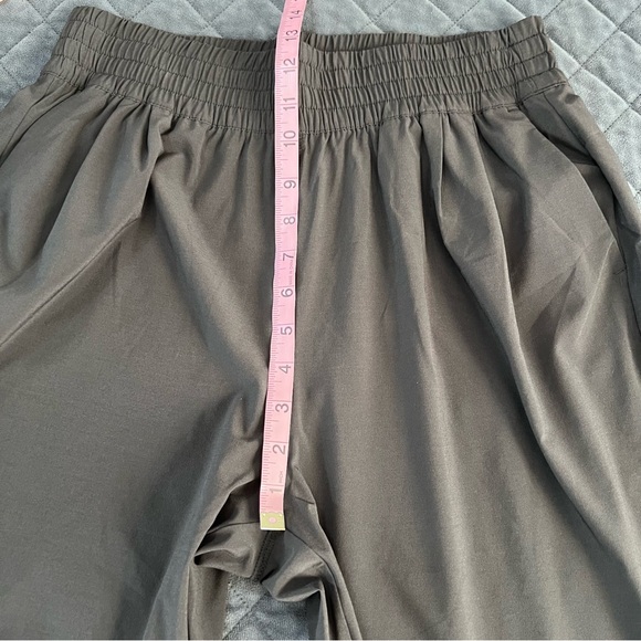 Vuori Villa Ankle Pants Women's Medium Black High Rise CC - Picture 8 of 10